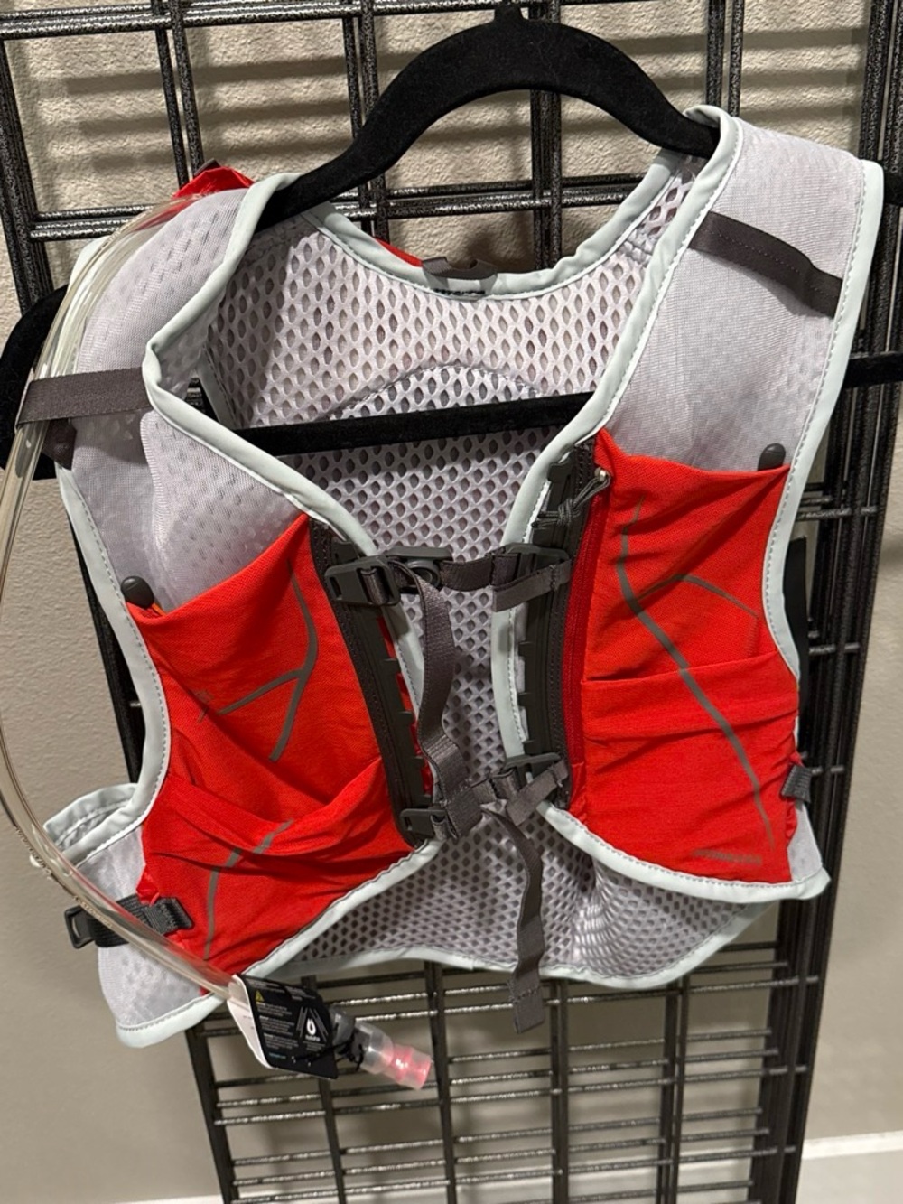 OSPREY Bright Red Hydration Vest with Front Pockets
